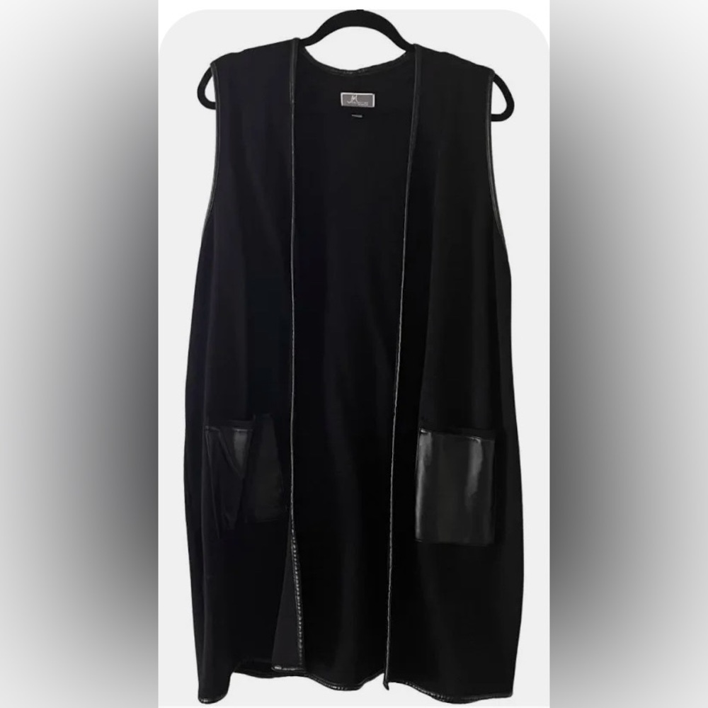 JM Collection Black Textured Garment